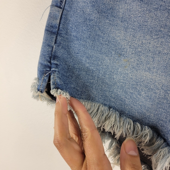 Free People We The Free Crvy Vintage Raw Hem Distressed Button Fly Jean Shorts - Picture 5 of 14